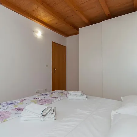 Luna Apartment Omis
