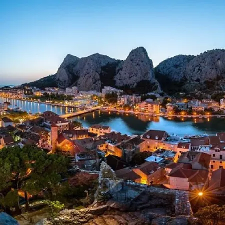 Luna Omiš